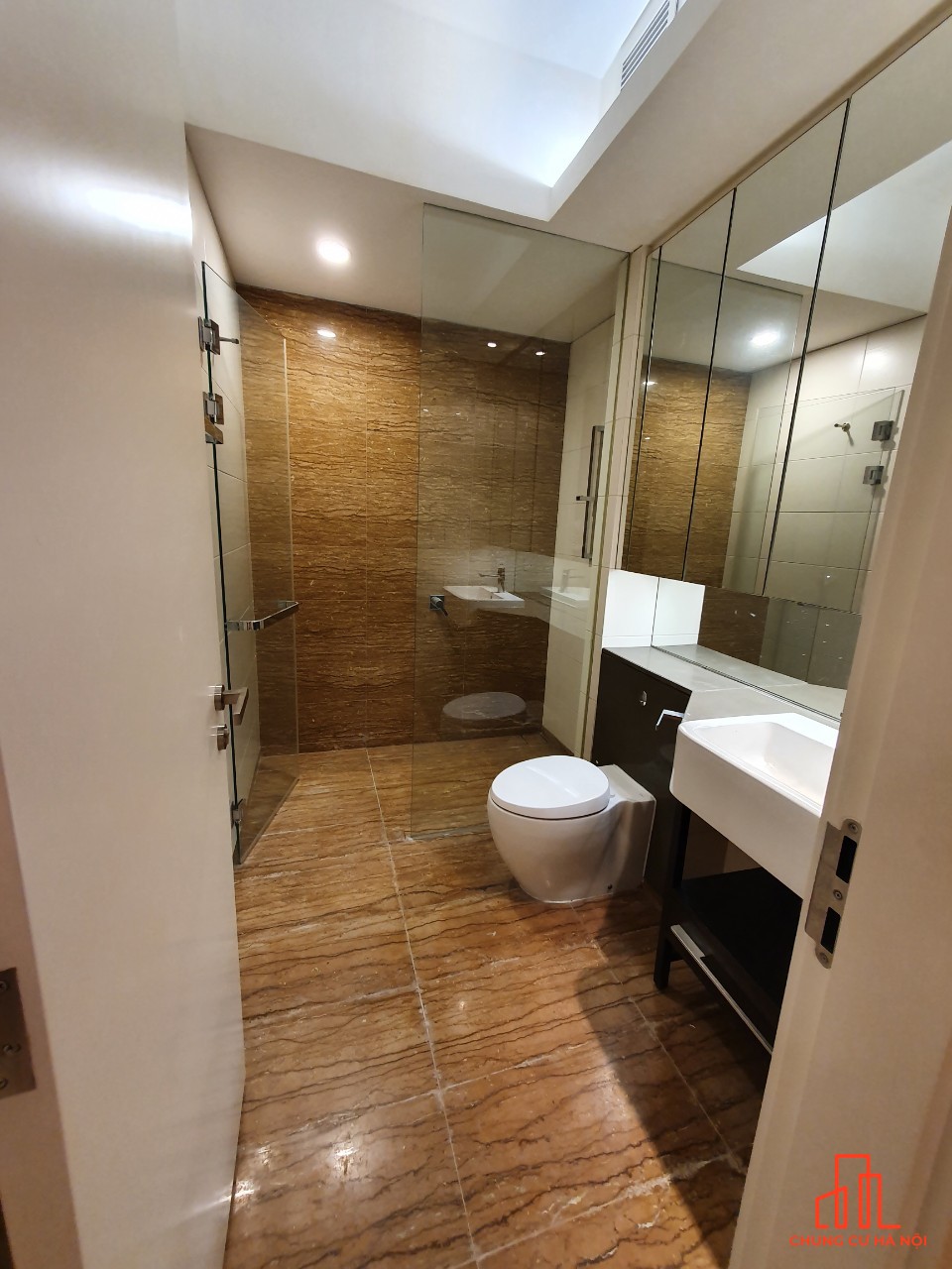 Cho thuê căn hộ 2PN đẹp tại Indochina Plaza, 21,5 triệu, 93m2, Cầu Giấy, Hà Nội